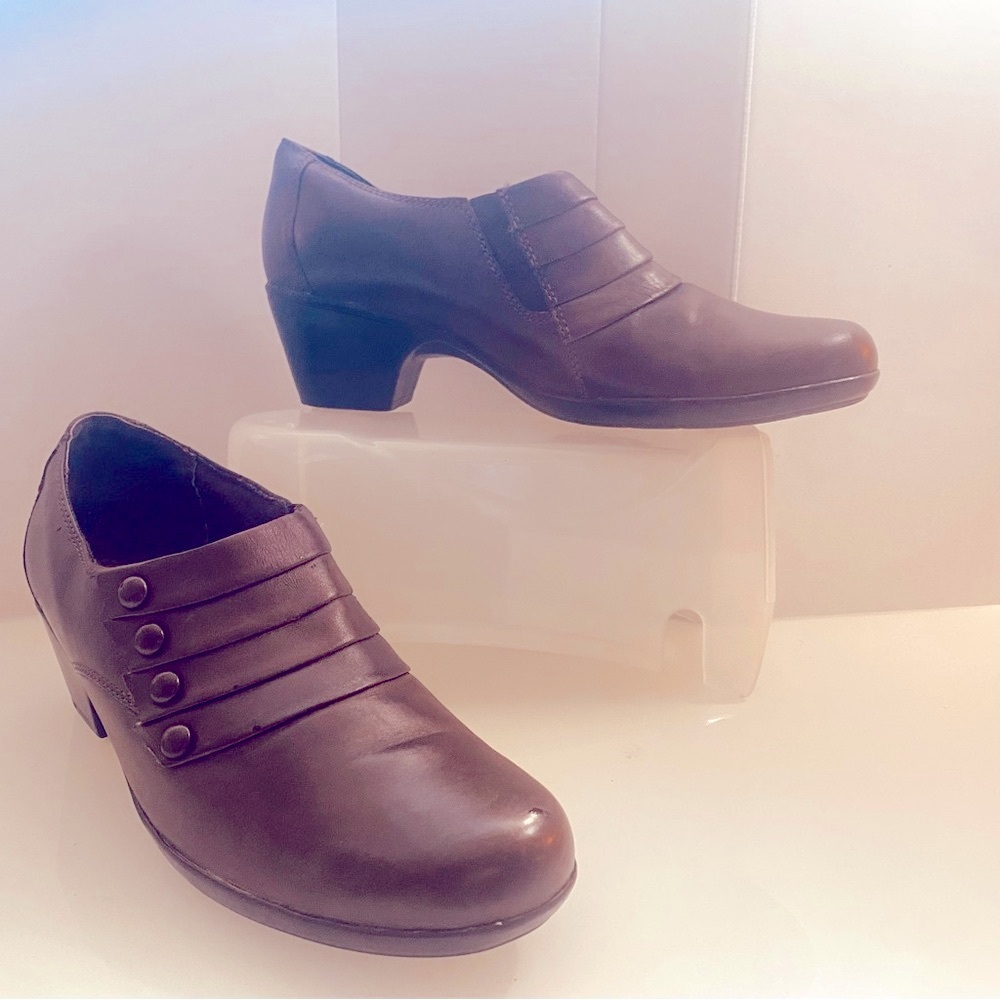 Clarks Brown Leather loafers Pleated Vamps Bus/Casual Walking everyday SZ10M